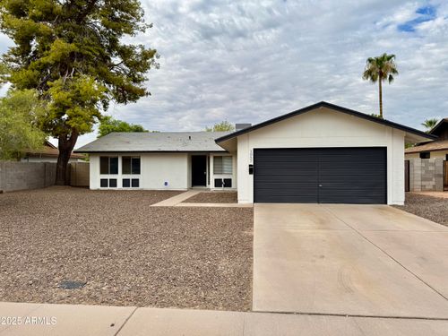1057 E Frost Dr, Tempe, AZ, 85282-7117 | Card Image