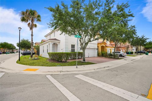 8741 Nw 110th Ave, Doral, FL, 33178-5281 | Card Image