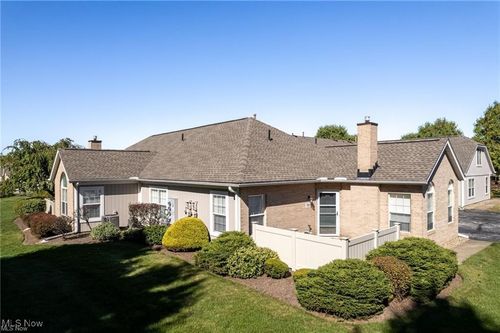 518 Morningstar Dr, Tallmadge, OH, 44278-1091 | Card Image