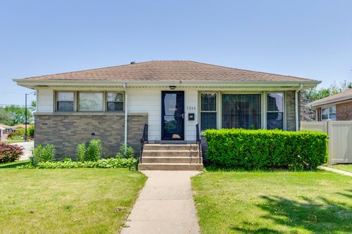 7555 Nora Ave, Niles, IL, 60714-3741 | Card Image