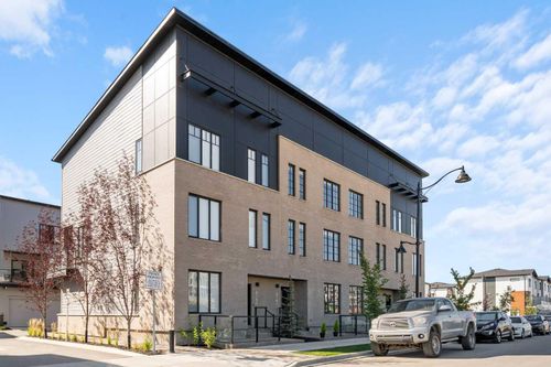 8161 8 Ave Sw, Calgary, AB, T3H6H9 | Card Image