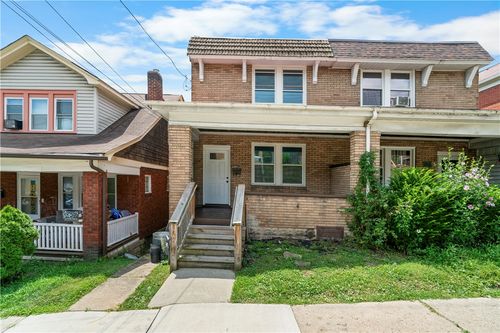 2934 Pyramid Ave, Brentwood, PA, 15227-2588 | Card Image