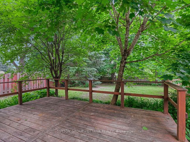 1112 St Germain Cres, House other with 4 bedrooms, 2 bathrooms and 2 parking in Orleans ON | Image 42