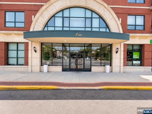 1 Orient W Orient, Rutherford, NJ, 07070 | Card Image