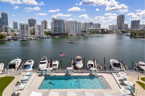 900 Bay Dr, Miami Beach, FL, 33141-5623 | Card Image