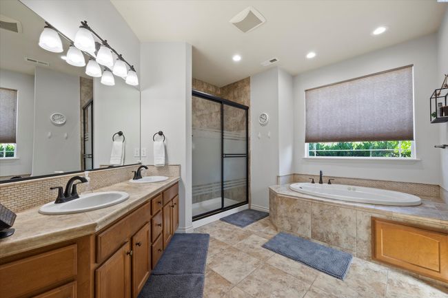 586 Lodi Loop, Home with 4 bedrooms, 3 bathrooms and null parking in Richland WA | Image 27