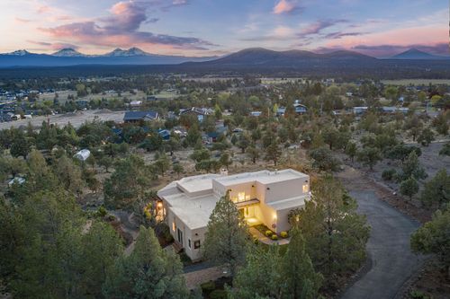 3191 Sw 41st St, Redmond, OR, 97756-9590 | Card Image