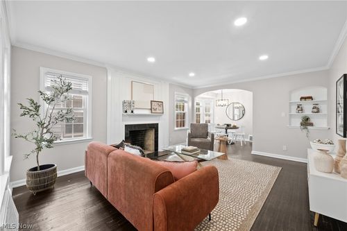 2324 Scholl Rd, University Heights, OH, 44118-3636 | Card Image