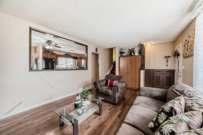 1328 Pennsburg Road Se, Home with 3 bedrooms, 2 bathrooms and 4 parking in Calgary AB | Image 9