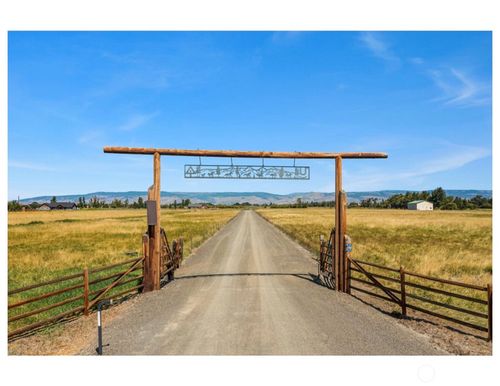407 Walker Dr, Ellensburg, WA, 98926-3632 | Card Image