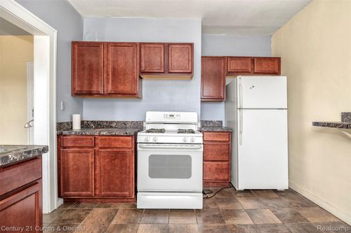 2377 Oakdale St, Detroit, MI, 48209-1030 | Card Image