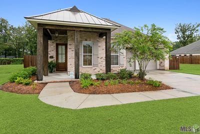 17476 Lions Ear Ln, House other with 4 bedrooms, 3 bathrooms and null parking in Prairieville LA | Image 1