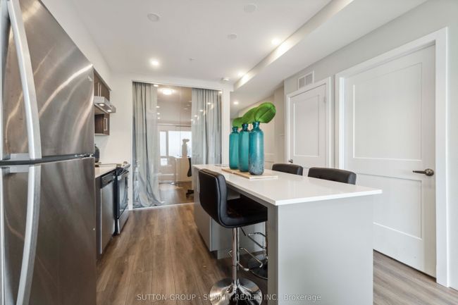 1709 - 15 Queen St S, Condo with 2 bedrooms, 2 bathrooms and 1 parking in Hamilton ON | Image 8