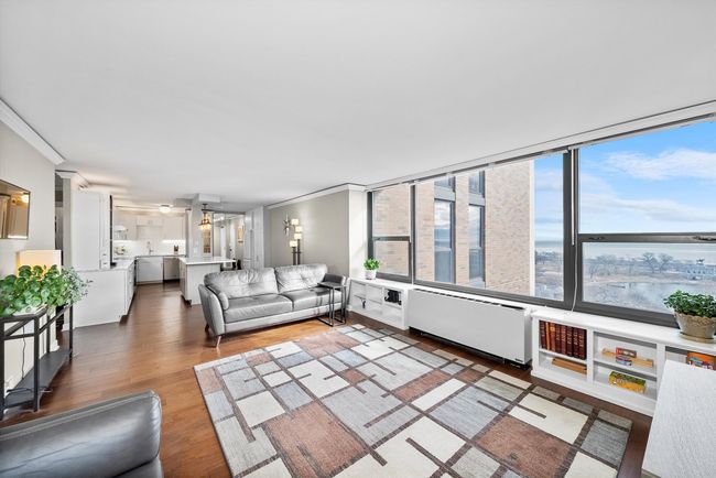 APT-1409 - 1850 N Clark St, Condo with 3 bedrooms, 3 bathrooms and 2 parking in CHICAGO IL | Image 7