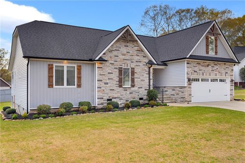 181 Amberwood Dr, Anderson, SC, 29621-3088 | Card Image