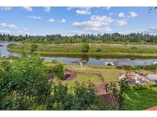 19120 Nixon Ave, West Linn, OR, 97068-2104 | Card Image