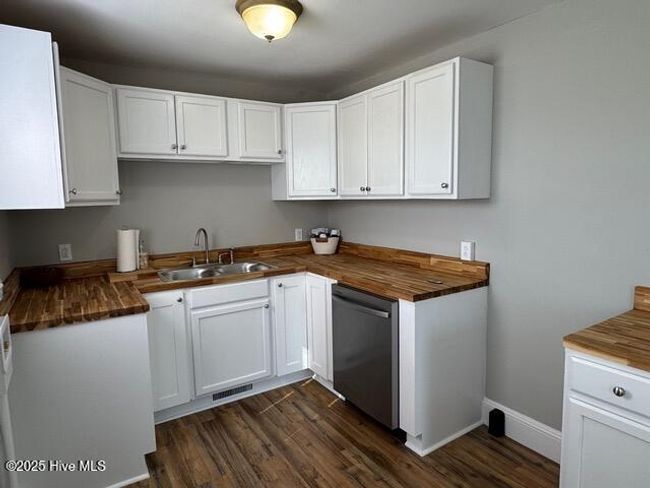 201 Garris St, House other with 3 bedrooms, 1 bathrooms and null parking in Conway NC | Image 9