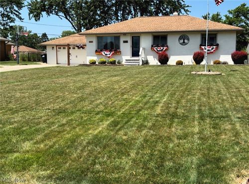 2937 Joseph Pkwy, Brunswick, OH, 44212-1438 | Card Image