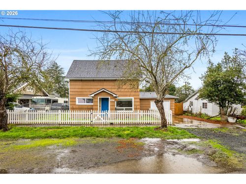 456 Log Cabin St, Independence, OR, 97351-2114 | Card Image