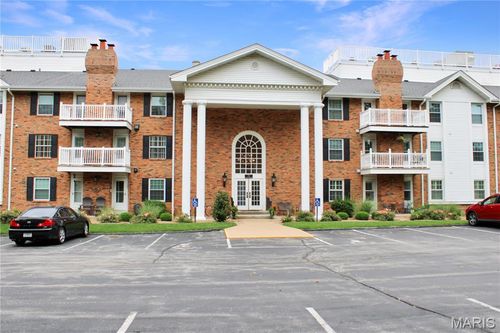 apt-205-312 Clayton Crossing Dr, Ellisville, MO, 63011-2268 | Card Image