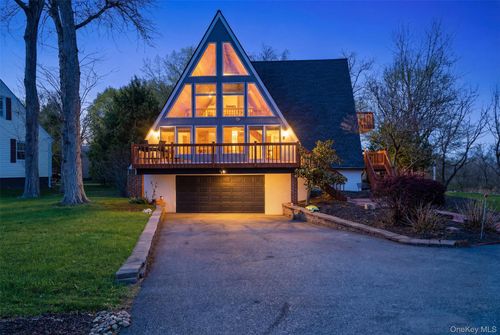 180 Railroad Ave, West Haverstraw, NY, 10993-1417 | Card Image