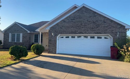 912 Plantation Blvd, Sikeston, MO, 63801-5739 | Card Image