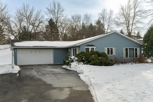 490 County Road 11 Ne, Pine Island, MN, 55963-9746 | Card Image