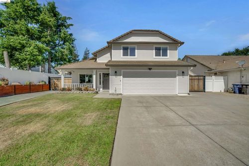 4151 Blossom Ct, Oakley, CA, 94561-3918 | Card Image