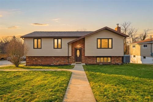 504 Fannie Street Ext, Mc Donald, PA, 15057-2302 | Card Image