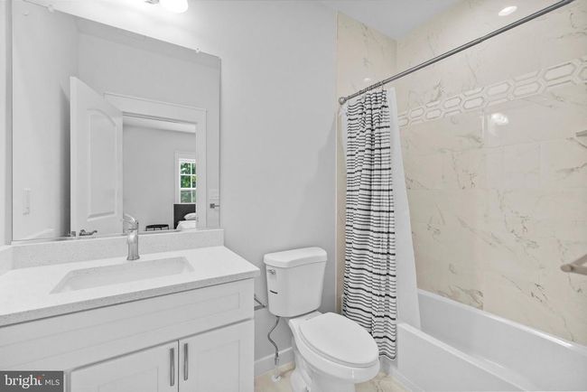 18518 Old Triangle Rd, House other with 5 bedrooms, 6 bathrooms and null parking in TRIANGLE VA | Image 22