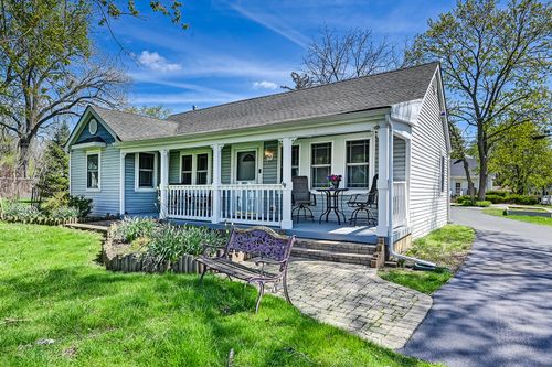 223 S Grant St, Westmont, IL, 60559-1909 | Card Image