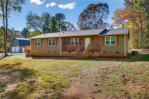 6718 Thurber Rd, Randleman, NC, 27317-9718 | Card Image