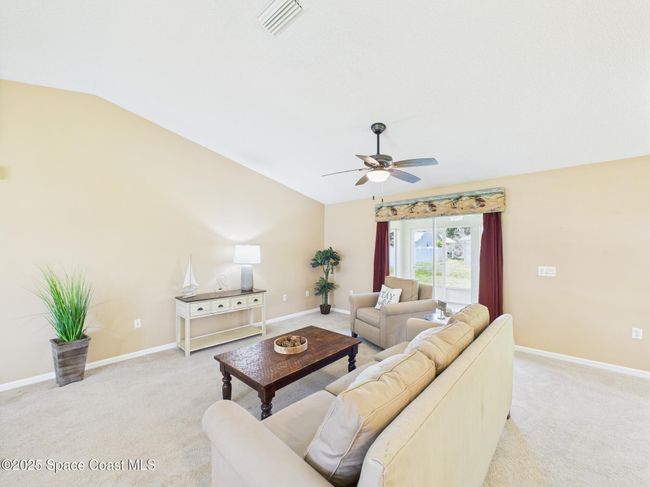 552 Biscayne Ln, House other with 3 bedrooms, 2 bathrooms and null parking in SEBASTIAN FL | Image 8