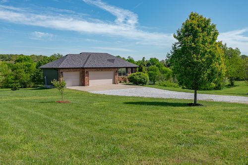 300 Fieldstone Rd, Clever, MO, 65631-6776 | Card Image