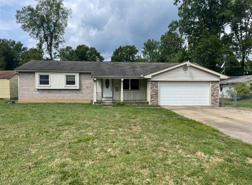 112 Benton St, Austintown, OH, 44515-1724 | Card Image