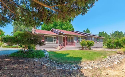5830 Foothill Blvd, Rogue River, OR, 97537 | Card Image