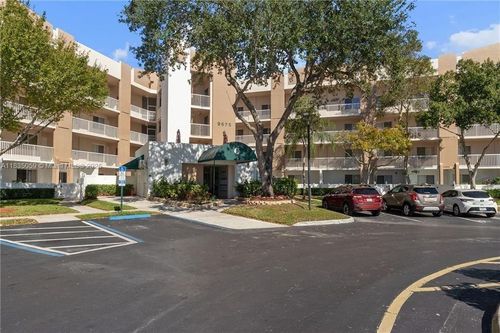 apt-c406-9575 Weldon Cir, Tamarac, FL, 33321-0973 | Card Image