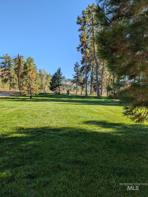 3897 N Rawah Dr, Featherville, ID, 83647-6063 | Card Image