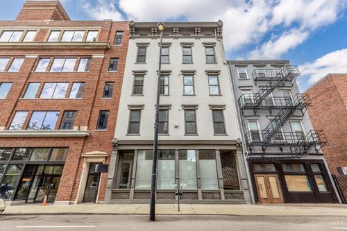 813 Broadway St, Cincinnati, OH, 45202-1335 | Card Image