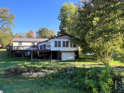 7630 John R Ct, Lake, MI, 48632-9331 | Card Image