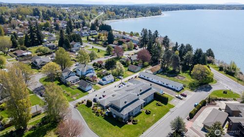 1332 4th St, Blaine, WA, 98230-5020 | Card Image