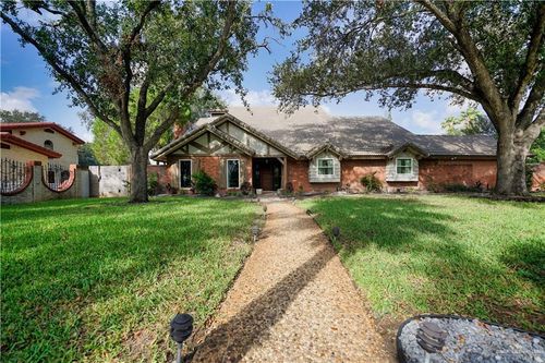 700 S G St, McAllen, TX, 78501-8807 | Card Image