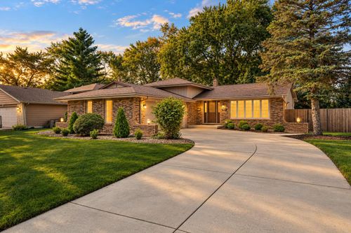 9436 Verbena Dr, Munster, IN, 46321 | Card Image