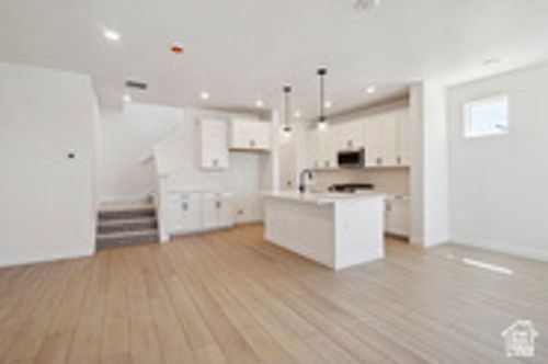 41-2873 S Kinsey Ct, West Valley City, UT, 84128-2733 | Card Image