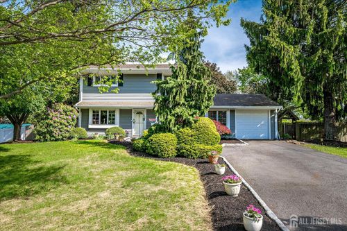 40 Hastings Rd, Kendall Park, NJ, 08824-1058 | Card Image