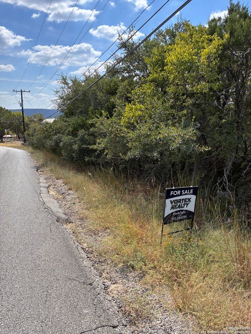 2870 Skyline Dr, Canyon Lake, TX, 78133 | Card Image