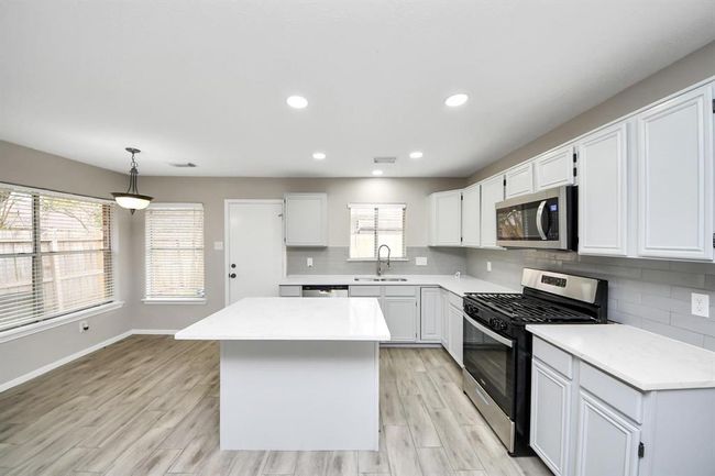 4915 Pecan Grove Dr, House other with 3 bedrooms, 2 bathrooms and 2 parking in Pearland TX | Image 10