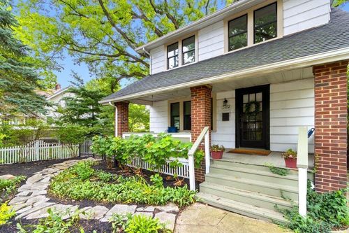 2804 Indianola Ave, Columbus, OH, 43202-2358 | Card Image