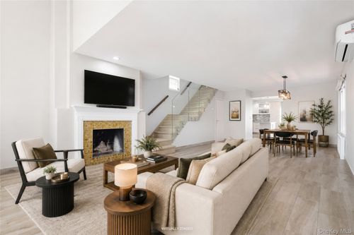 191 Beach 140th St, Rockaway Park, NY, 11694-1219 | Card Image