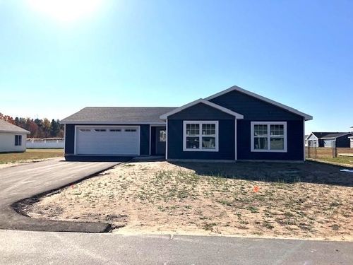 4877 Meadowlark Ln, Traverse City, MI, 49685-8751 | Card Image